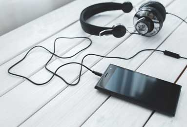 意甲媒体热议：米兰只有两百次传球，而科莫俱乐部完成了七百五十次，但最后是米兰取得了胜利